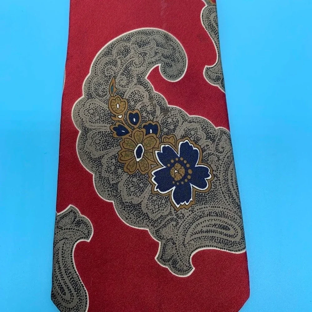 Christian Dior Red Floral Paisley Silk Designer Preppy Men's Classic Neck Tie